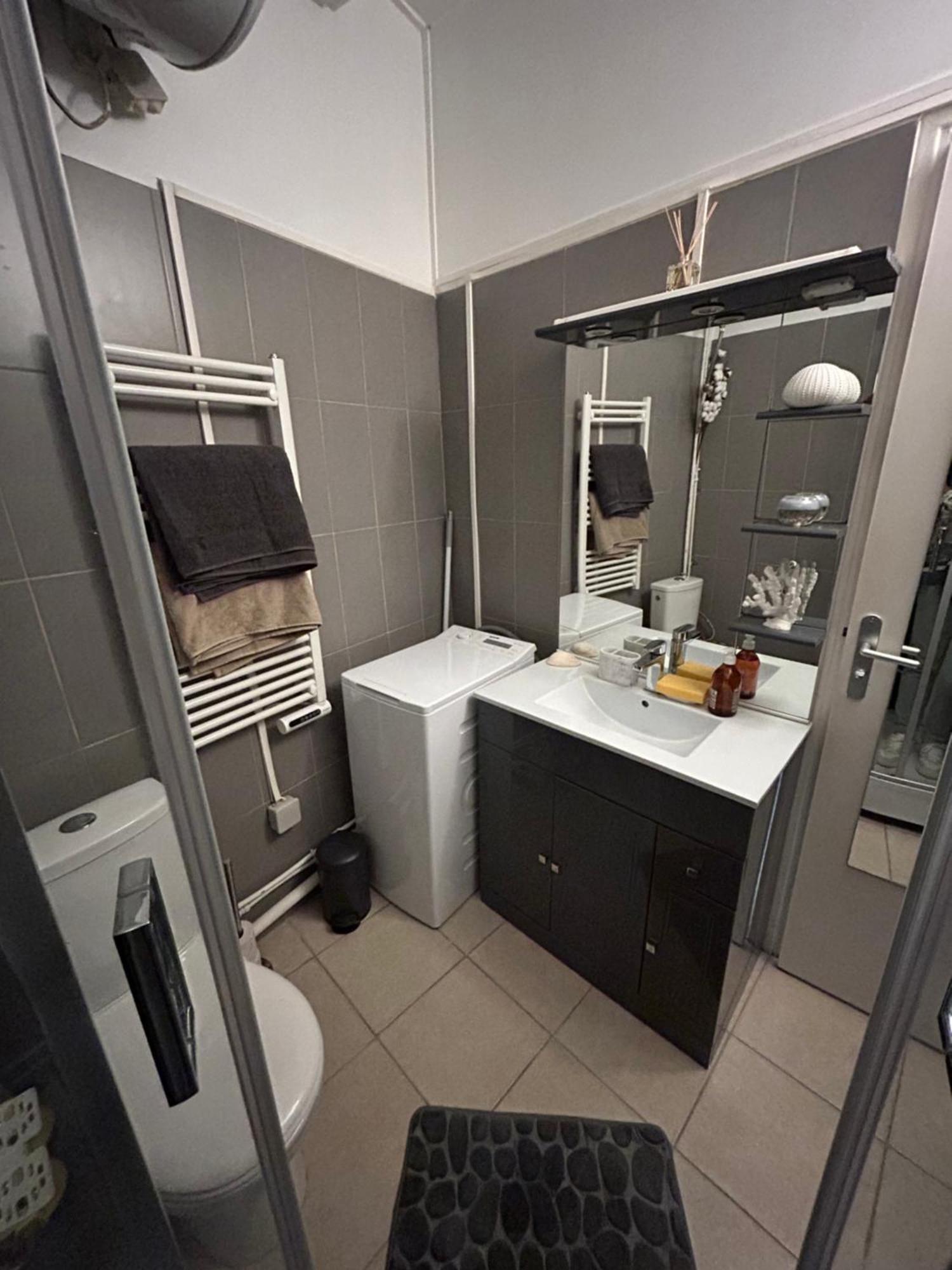 Grand Studio Entierement Renove Au Coeur De Paris Lejlighed Eksteriør billede
